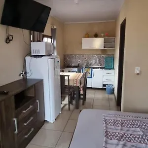 Bali Surf House - Kitnet Penha (Santa Catarina)